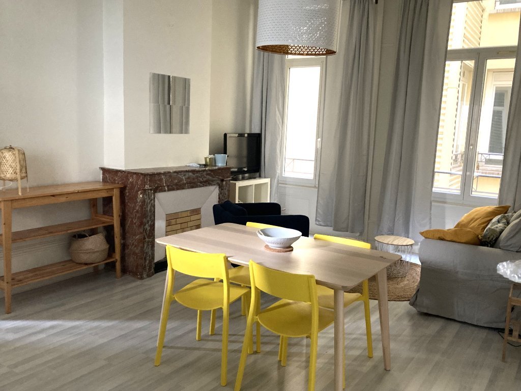 APPARTEMENT T3 A VENDRE - ST ETIENNE HYPER CENTRE VILLE - 57.3 m2 - 89 000 &euro;