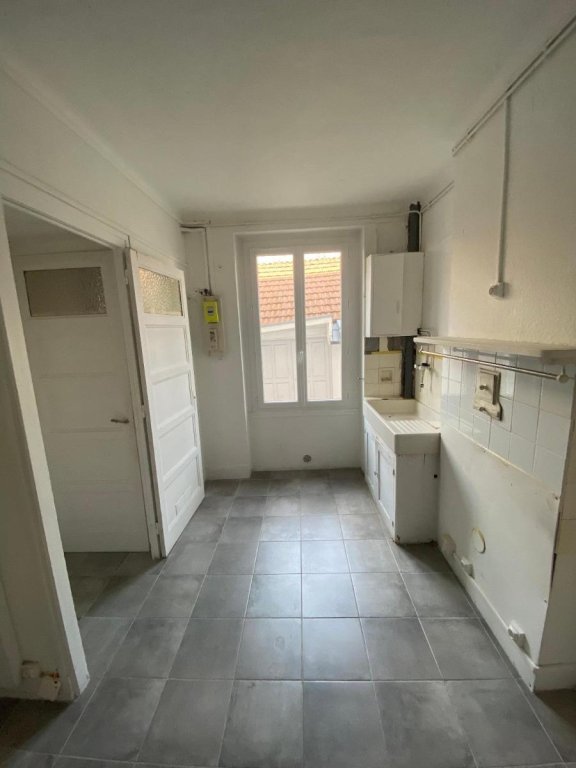 APPARTEMENT T2 A LOUER - ST ETIENNE - 46 m2 - 430 &euro; charges comprises par mois