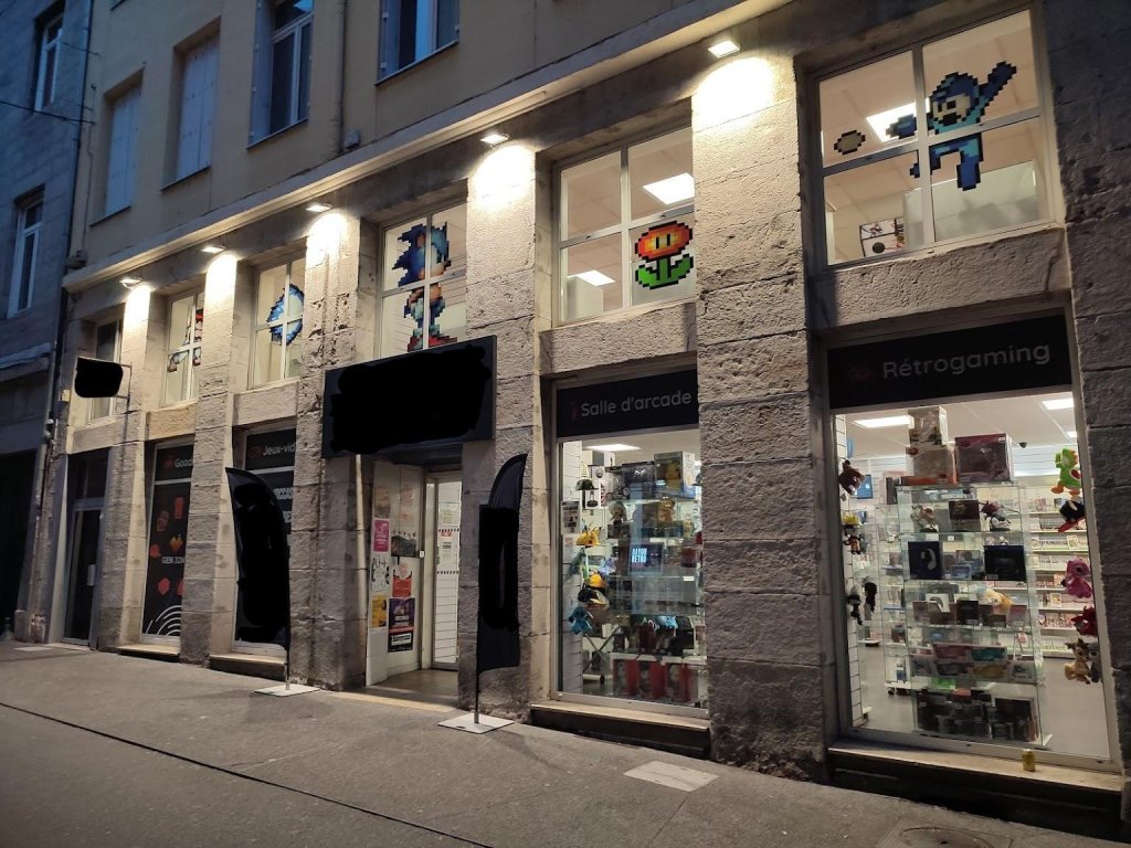 BOUTIQUE A VENDRE - ST ETIENNE - 195 000 &euro; 