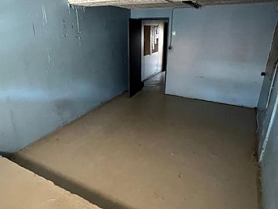 BOUTIQUE A LOUER - ST ETIENNE - 355 m2 - 3 000 € HC par mois