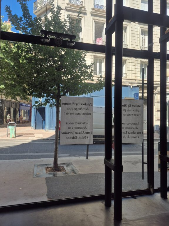 BOUTIQUE A LOUER - ST ETIENNE - 750 &euro; HC par mois