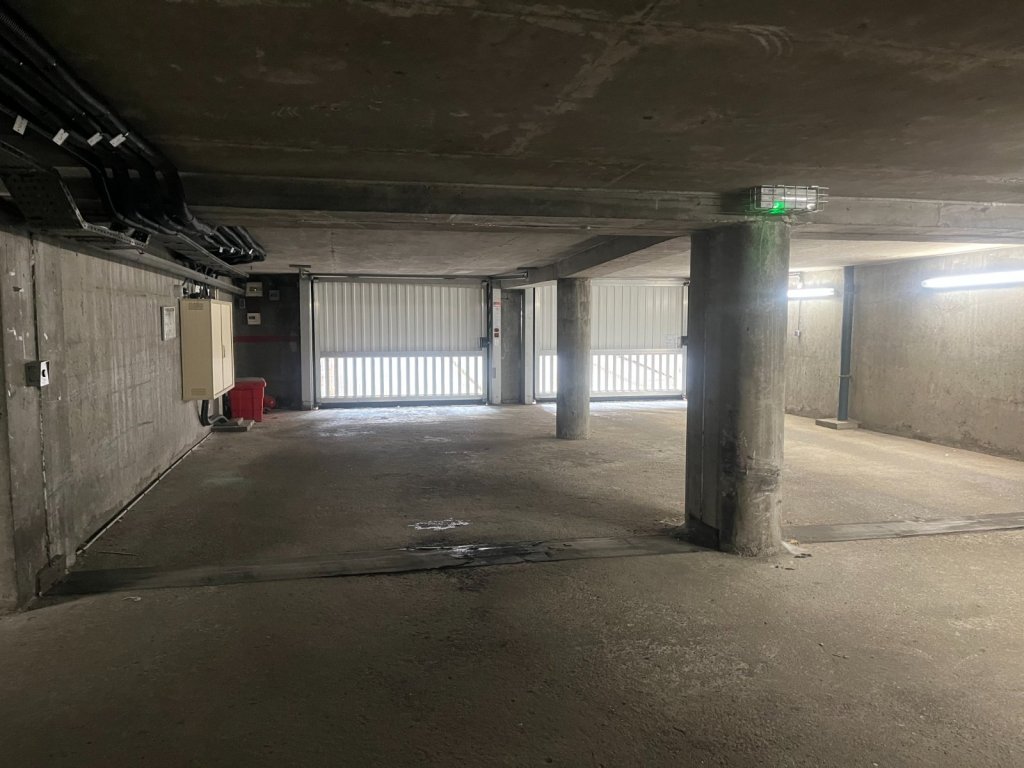 GARAGE A VENDRE - ST ETIENNE HYPER CENTRE VILLE - 12.5 m2 - 13 000 &euro;
