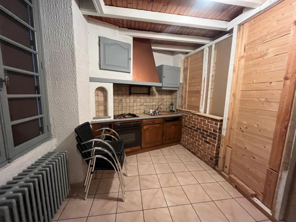 IMMEUBLE A VENDRE - ST MAURICE EN GOURGOIS - 250 000 &euro;