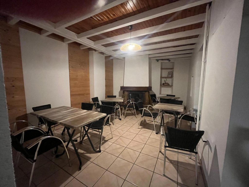 IMMEUBLE A VENDRE - ST MAURICE EN GOURGOIS - 250 000 &euro;