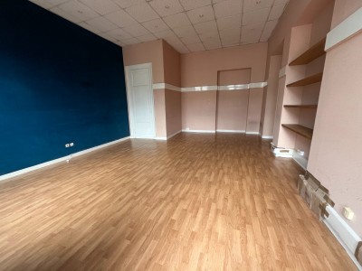 Local commercial / professionnel / appartement A VENDRE - ST ETIENNE centre ville - 174.44 m2 - 145 000 €