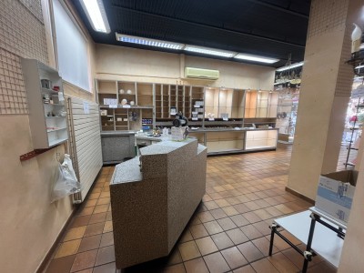 LOCAL COMMERCIAL A VENDRE - ST ETIENNE - 121 m2 - 108 000 &euro; 