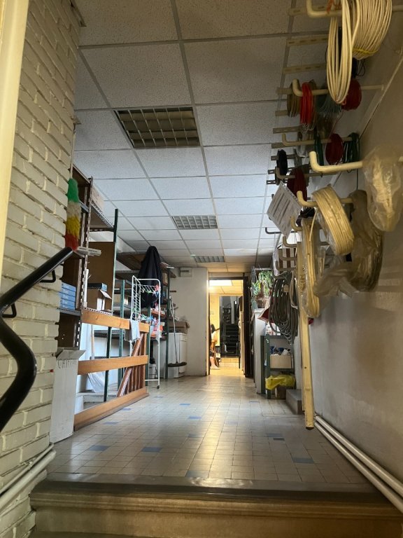 LOCAL COMMERCIAL A VENDRE - ST ETIENNE - 121 m2 - 108 000 &euro; 