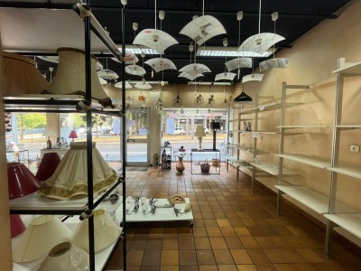 LOCAL COMMERCIAL A VENDRE - ST ETIENNE - 121 m2 - 108 000 &euro; 