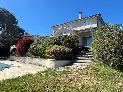 MAISON A VENDRE - ST ETIENNE - 163.67 m2 - 520 000 €