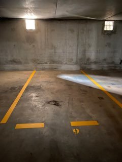 PARKING A LOUER - ST ETIENNE - 65 &euro; charges comprises par mois