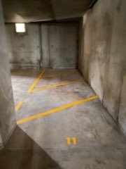 PARKING A LOUER - ST ETIENNE - 32 &euro; charges comprises par mois
