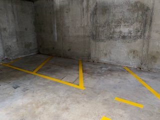 PARKING A LOUER - ST ETIENNE - 32 &euro; charges comprises par mois