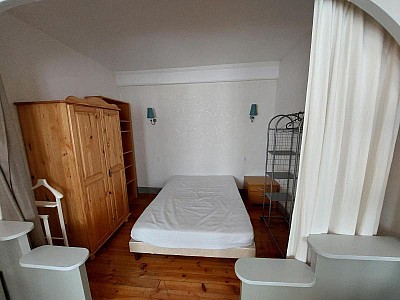 STUDIO A LOUER - ST ETIENNE - 36.75 m2 - 394,36 € charges comprises par mois