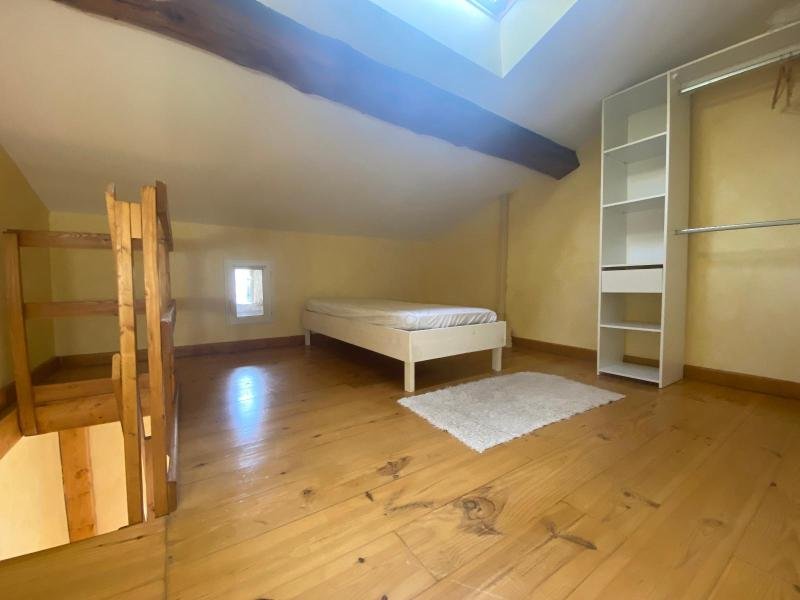 STUDIO A LOUER - ST ETIENNE - 18.63 m2 - 350 &euro; charges comprises par mois