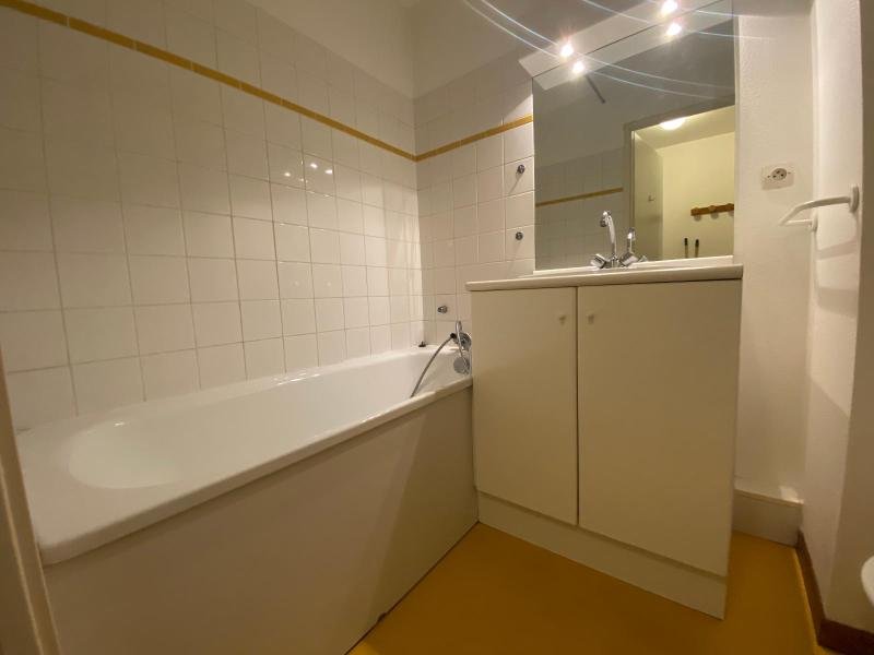 STUDIO A LOUER - ST ETIENNE - 19 m2 - 380 &euro; charges comprises par mois