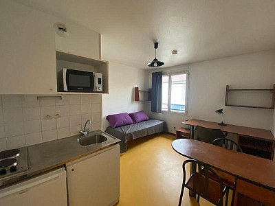 STUDIO A LOUER - ST ETIENNE - 19 m2 - 380 € charges comprises par mois