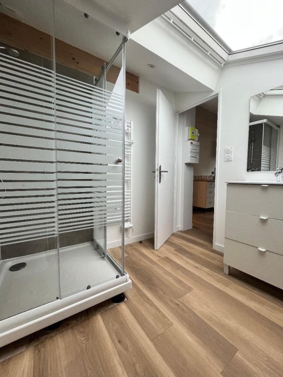 STUDIO A LOUER - ST ETIENNE - 20.7 m2 - 390 &euro; charges comprises par mois