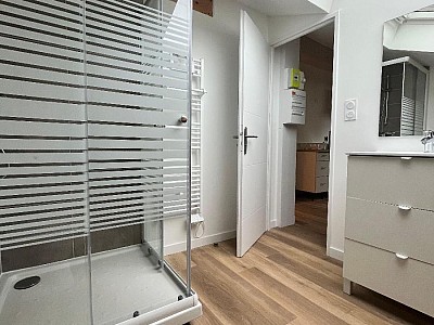 STUDIO A LOUER - ST ETIENNE - 20.7 m2 - 390 € charges comprises par mois