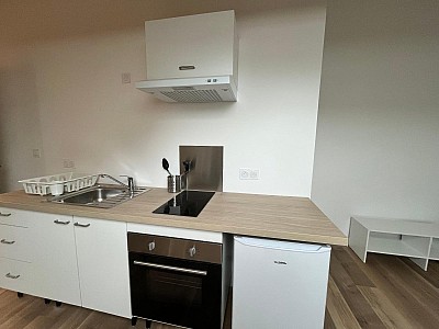 STUDIO A LOUER - ST ETIENNE - 20.7 m2 - 390 € charges comprises par mois