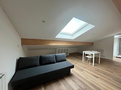 STUDIO A LOUER - ST ETIENNE - 20.7 m2 - 390 € charges comprises par mois