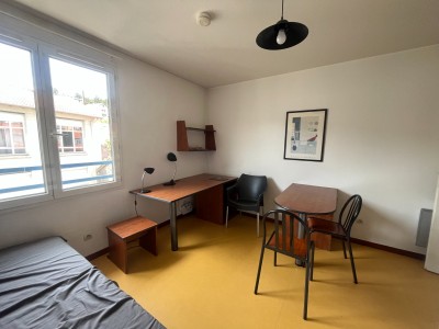 STUDIO A VENDRE - ST ETIENNE CAMPUS TREFILERIE - 17.68 m2 - 39 000 €