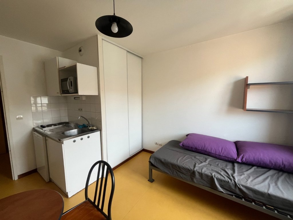STUDIO A VENDRE - ST ETIENNE CAMPUS TREFILERIE - 17.68 m2 - 39 000 &euro;