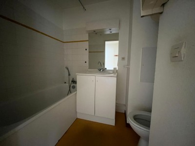 STUDIO A VENDRE - ST ETIENNE CAMPUS TREFILERIE - 17.68 m2 - 39 000 €
