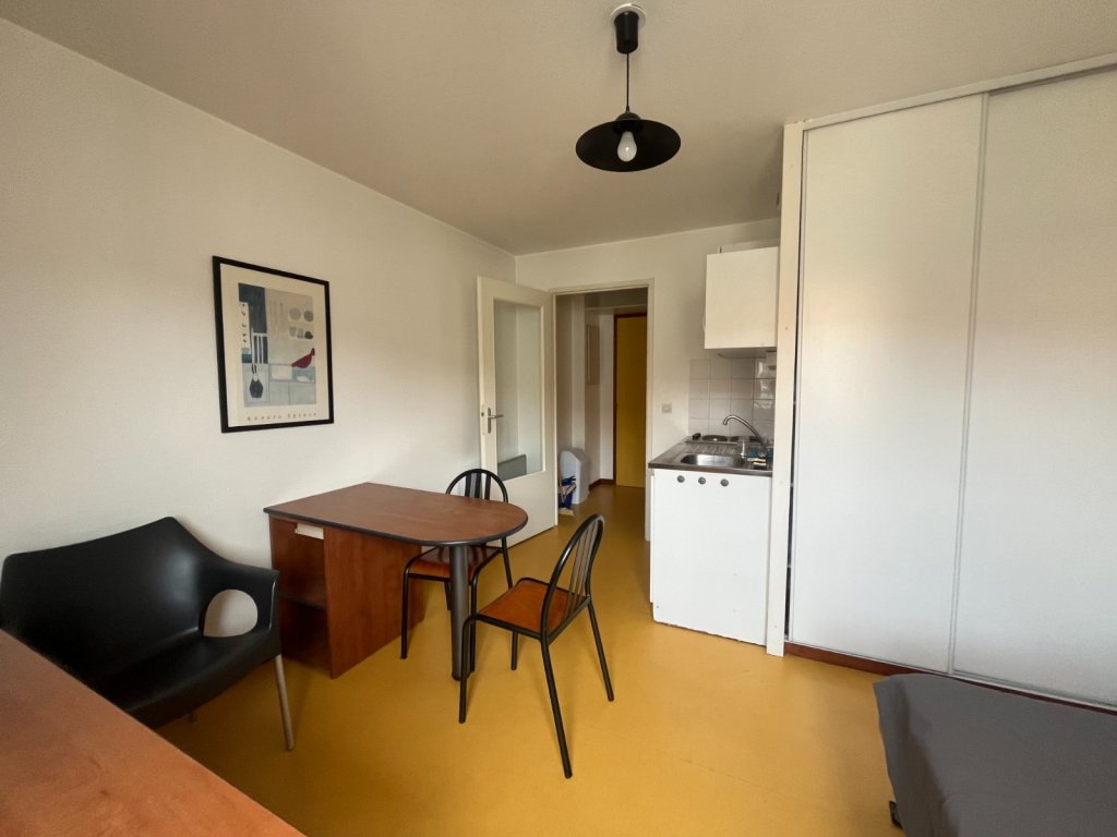 STUDIO A VENDRE - ST ETIENNE CAMPUS TREFILERIE - 17.68 m2 - 39 000 &euro;
