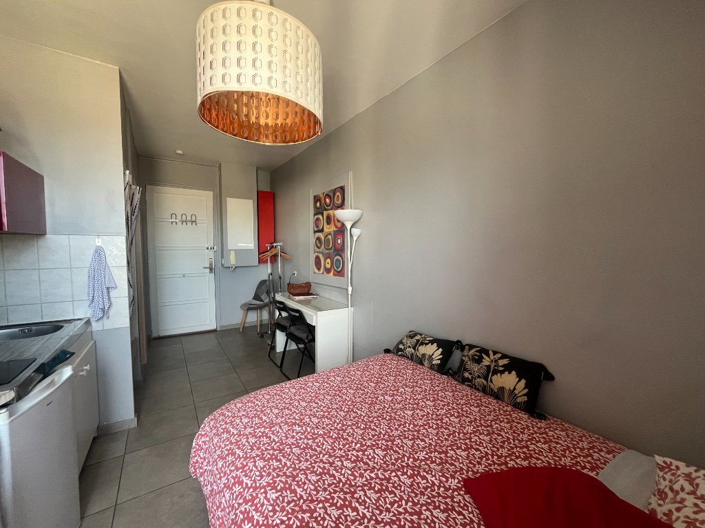 STUDIO A VENDRE - ST ETIENNE - 15.34 m2 - 39 000 &euro;