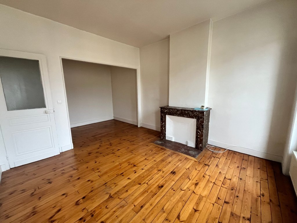 APPARTEMENT T2 A LOUER - ST ETIENNE CENTRE VILLE / CHAVANELLE - 64 m2 - 460 &euro; charges comprises par mois
