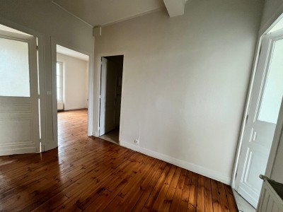 APPARTEMENT T2 A LOUER - ST ETIENNE CENTRE VILLE / CHAVANELLE - 64 m2 - 460 € charges comprises par mois