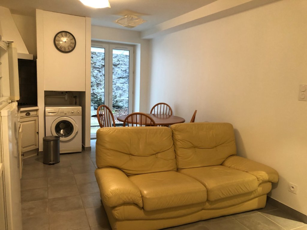 APPARTEMENT T2 A LOUER - ST ETIENNE Jean Jaurès - 35.38 m2 - 450 &euro; charges comprises par mois