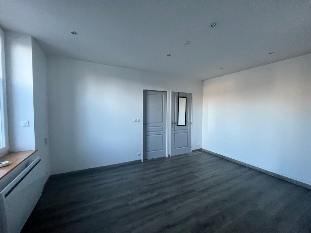 APPARTEMENT T2 A LOUER - ST ETIENNE PUIT COURIOT - 40 m2 - 450 &euro; charges comprises par mois