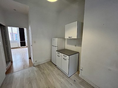 APPARTEMENT T2 A LOUER - ST ETIENNE - 47.28 m2 - 405 € charges comprises par mois