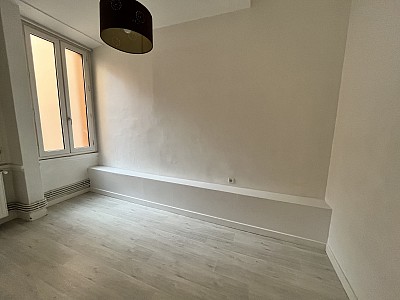 APPARTEMENT T2 A LOUER - ST ETIENNE - 47.28 m2 - 405 € charges comprises par mois