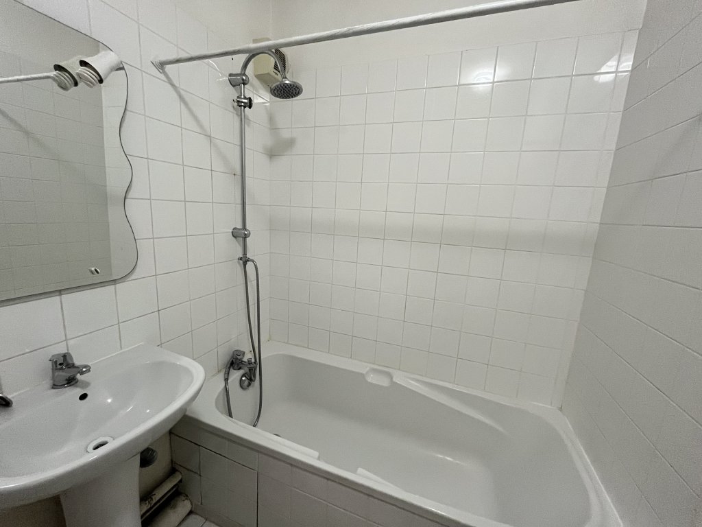 APPARTEMENT T2 A LOUER - ST ETIENNE - 47.28 m2 - 405 &euro; charges comprises par mois