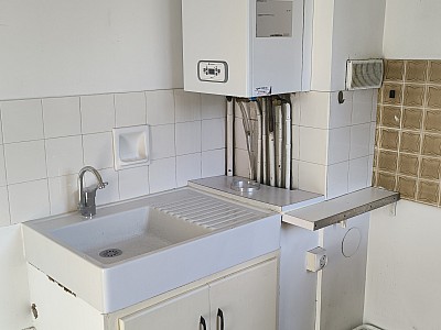 APPARTEMENT T2 A LOUER - ST ETIENNE - 40.6 m2 - 430 € charges comprises par mois