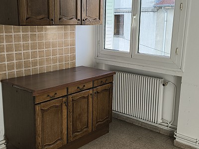APPARTEMENT T2 A LOUER - ST ETIENNE - 40.6 m2 - 430 € charges comprises par mois
