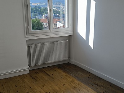 APPARTEMENT T2 A LOUER - ST ETIENNE - 40.6 m2 - 430 € charges comprises par mois
