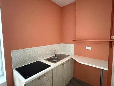 APPARTEMENT T2 A LOUER - ST ETIENNE - 28.85 m2 - 440 &euro; charges comprises par mois