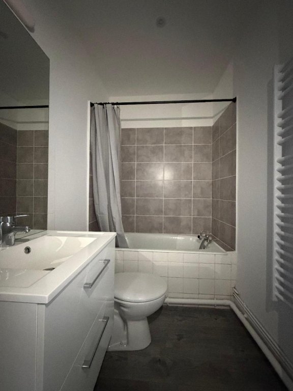 APPARTEMENT T2 A LOUER - ST ETIENNE - 28.85 m2 - 440 &euro; charges comprises par mois