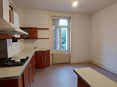 APPARTEMENT T2 A LOUER - ST ETIENNE - 44.04 m2 - 520 € charges comprises par mois