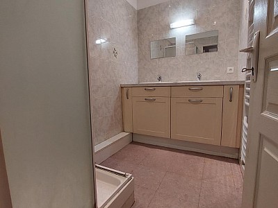 APPARTEMENT T2 A LOUER - ST ETIENNE - 44.04 m2 - 520 € charges comprises par mois