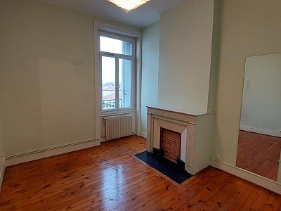 APPARTEMENT T2 A LOUER - ST ETIENNE - 44.04 m2 - 520 € charges comprises par mois
