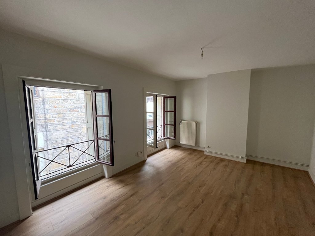 APPARTEMENT T2 A LOUER - ST ETIENNE - 36 m2 - 320 &euro; charges comprises par mois