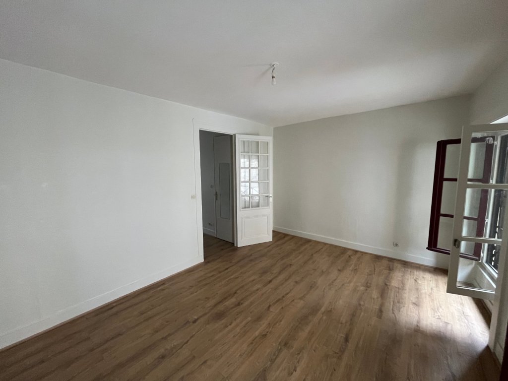 APPARTEMENT T2 A LOUER - ST ETIENNE - 36 m2 - 320 &euro; charges comprises par mois