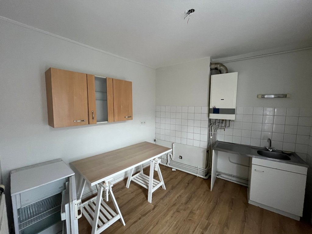 APPARTEMENT T2 A LOUER - ST ETIENNE - 36 m2 - 320 &euro; charges comprises par mois