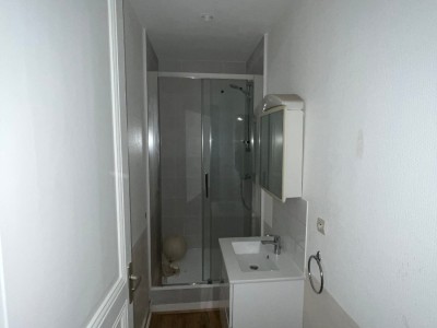 APPARTEMENT T2 A LOUER - ST ETIENNE - 36 m2 - 320 € charges comprises par mois