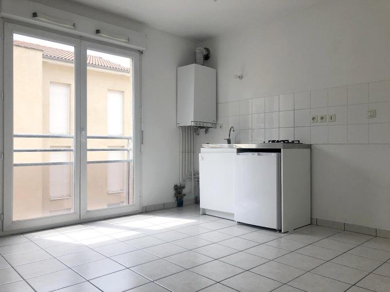 APPARTEMENT T2 A LOUER - ST ETIENNE - 32 m2 - 388,10 &euro; charges comprises par mois