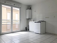 APPARTEMENT T2 A LOUER - ST ETIENNE - 32 m2 - 388,10 &euro; charges comprises par mois